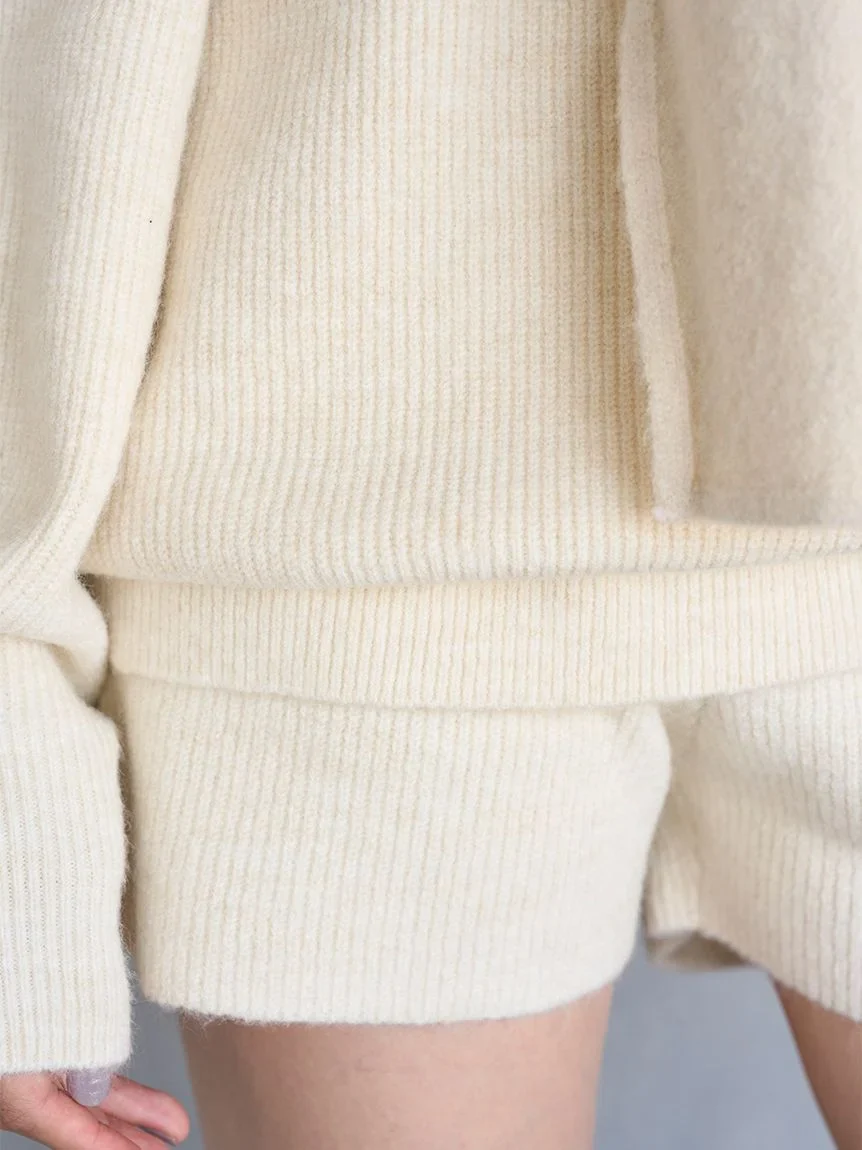 Deformation knit pullover - Image 14