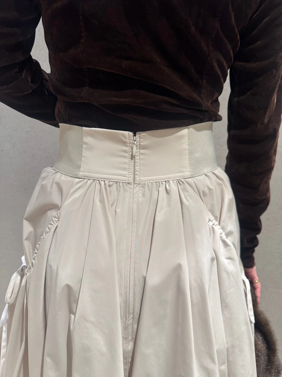 Elastic Waist Balloon Skirt - Image 10
