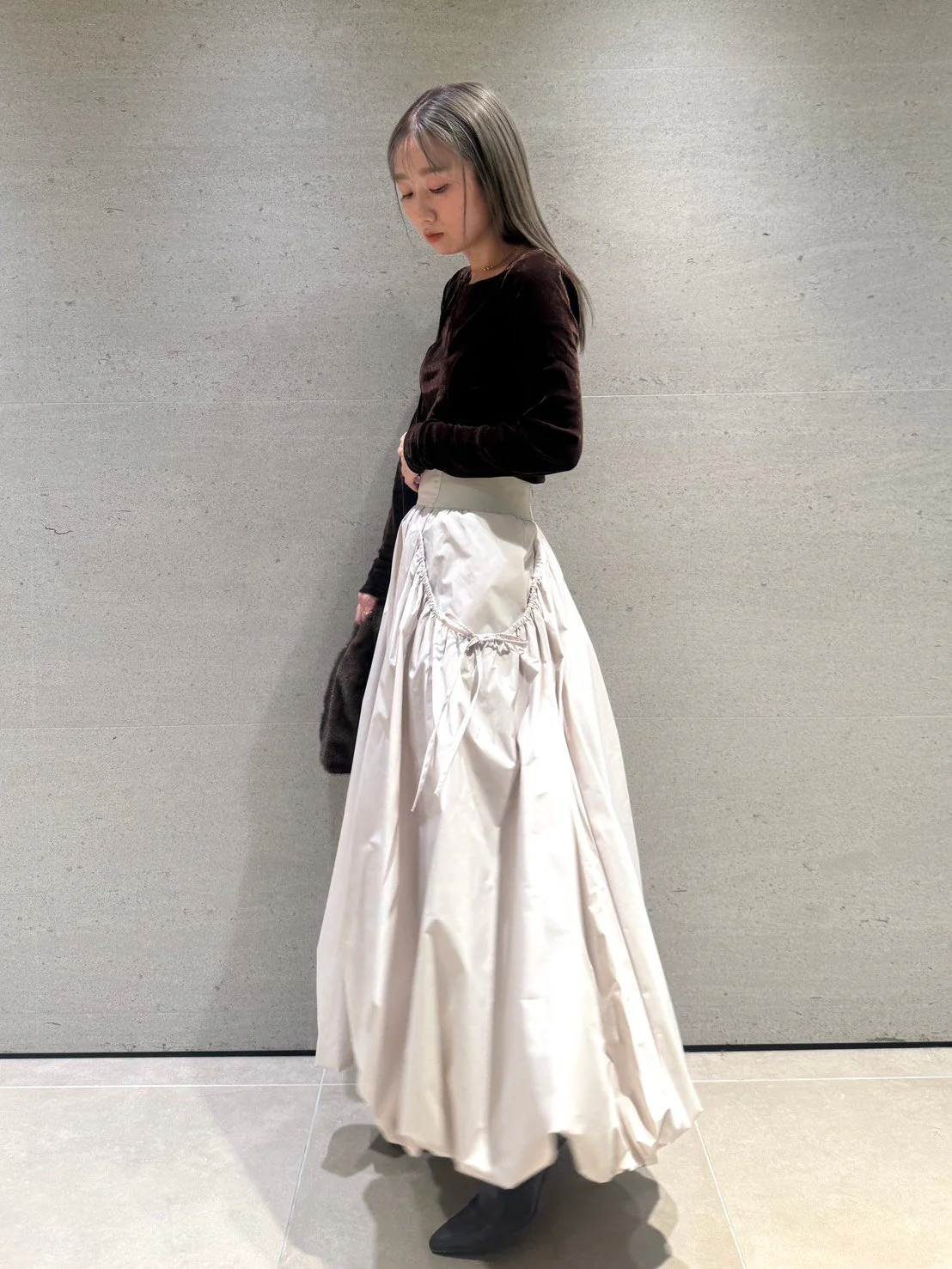 Elastic Waist Balloon Skirt - Image 7