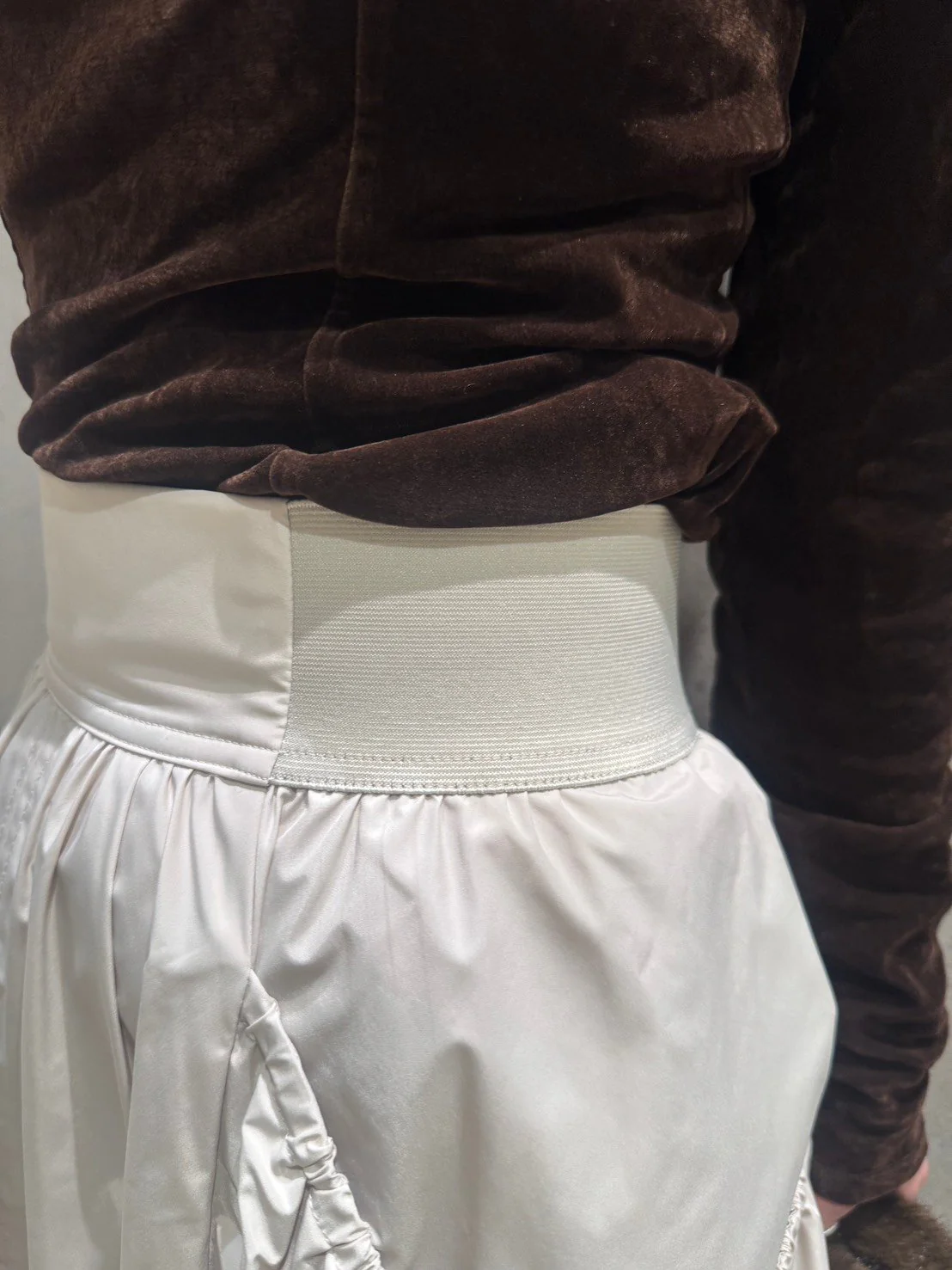 Elastic Waist Balloon Skirt - Image 9