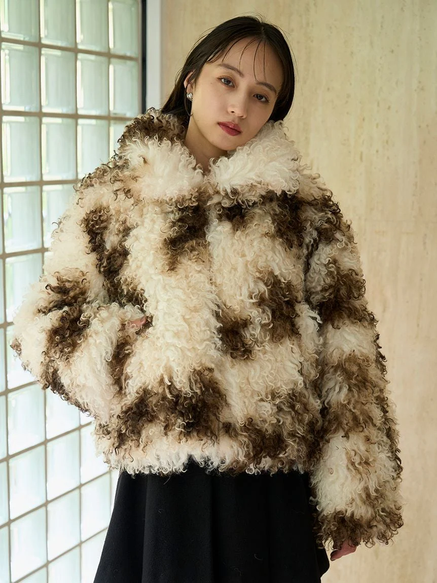 Faux Fur Short Coat - Image 16