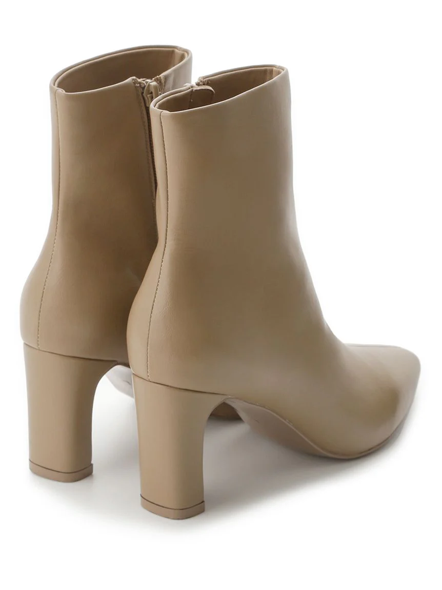Fitted Ankle Boots - Image 13