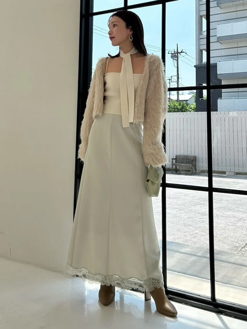 Hem Lace Satin Pencil Skirt - Image 13