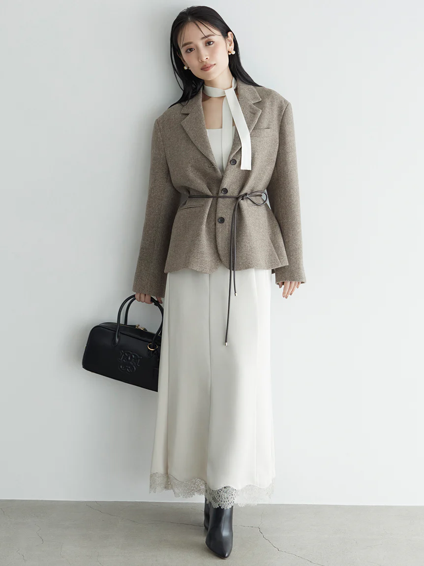 Hem Lace Satin Pencil Skirt - Image 16