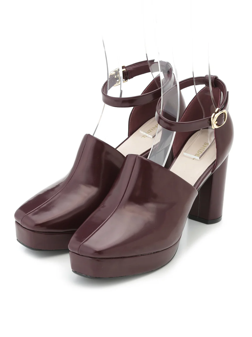 Round Closed Toe Ankle Strap Chunky High Heel Sandals - Image 5