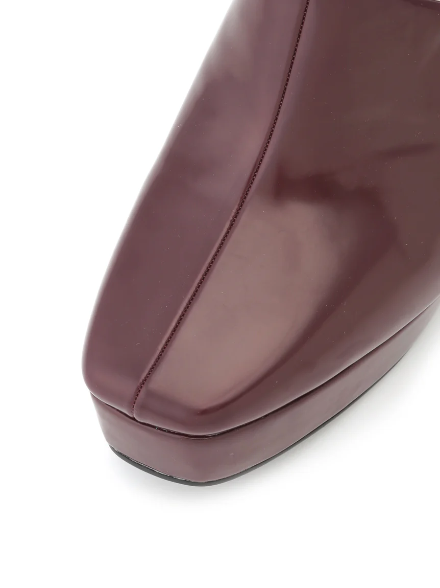 Round Closed Toe Ankle Strap Chunky High Heel Sandals - Image 6