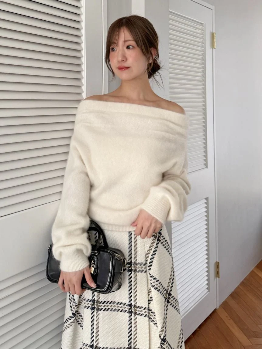 [HIGH QUALITY COLLECTION] Fox Cashmere Off-Shoulder Pullover - Image 11