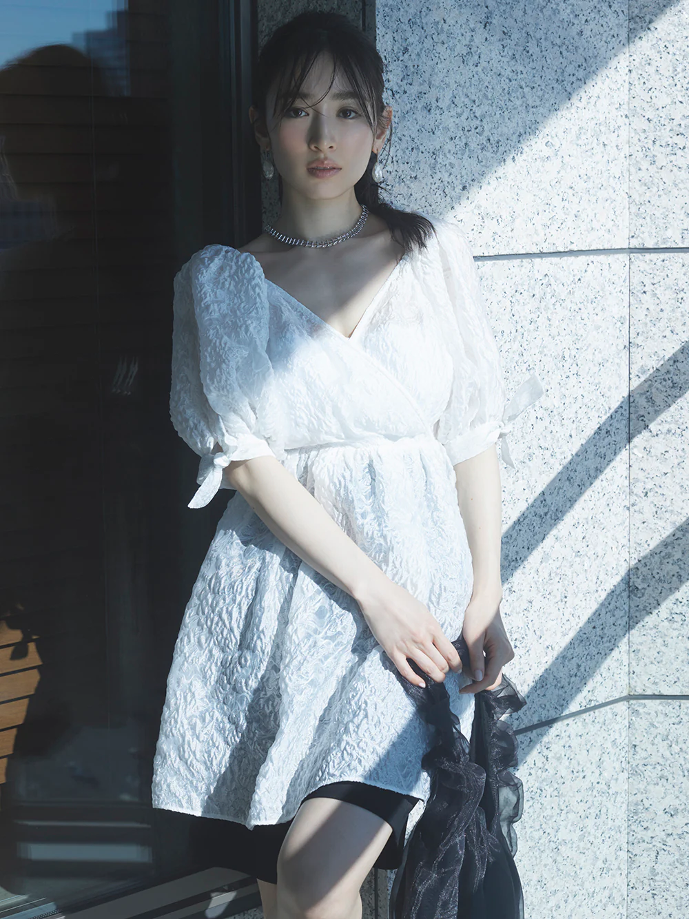 High Waist Knee Length Shorts - Image 4