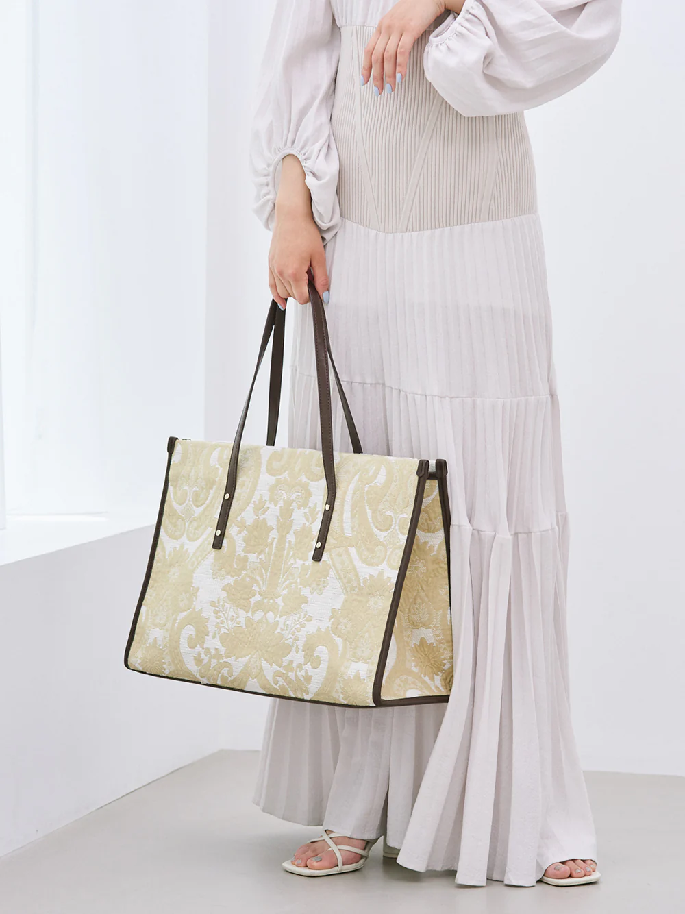 Jacquard Tote Bag - Image 4