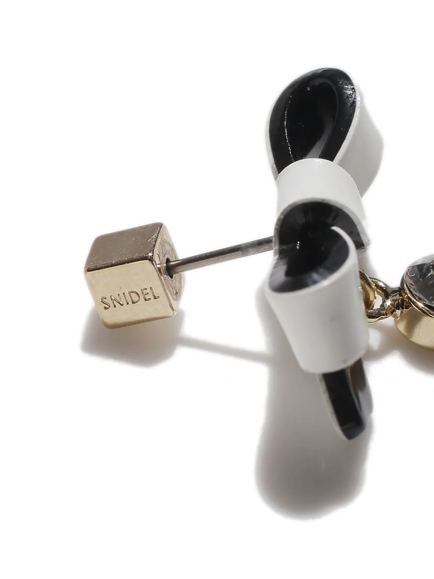 Motif Earrings - Image 8