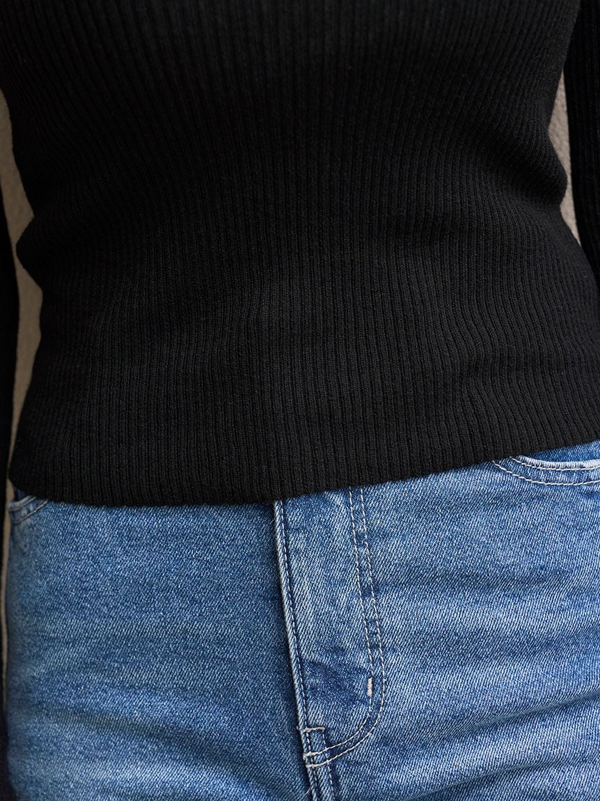 Off-shoulder layered knit pullover - Image 14