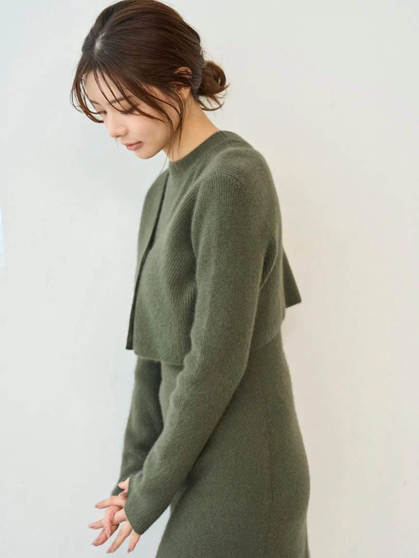 Raccoon Ribbed Short Cardigan - Image 16
