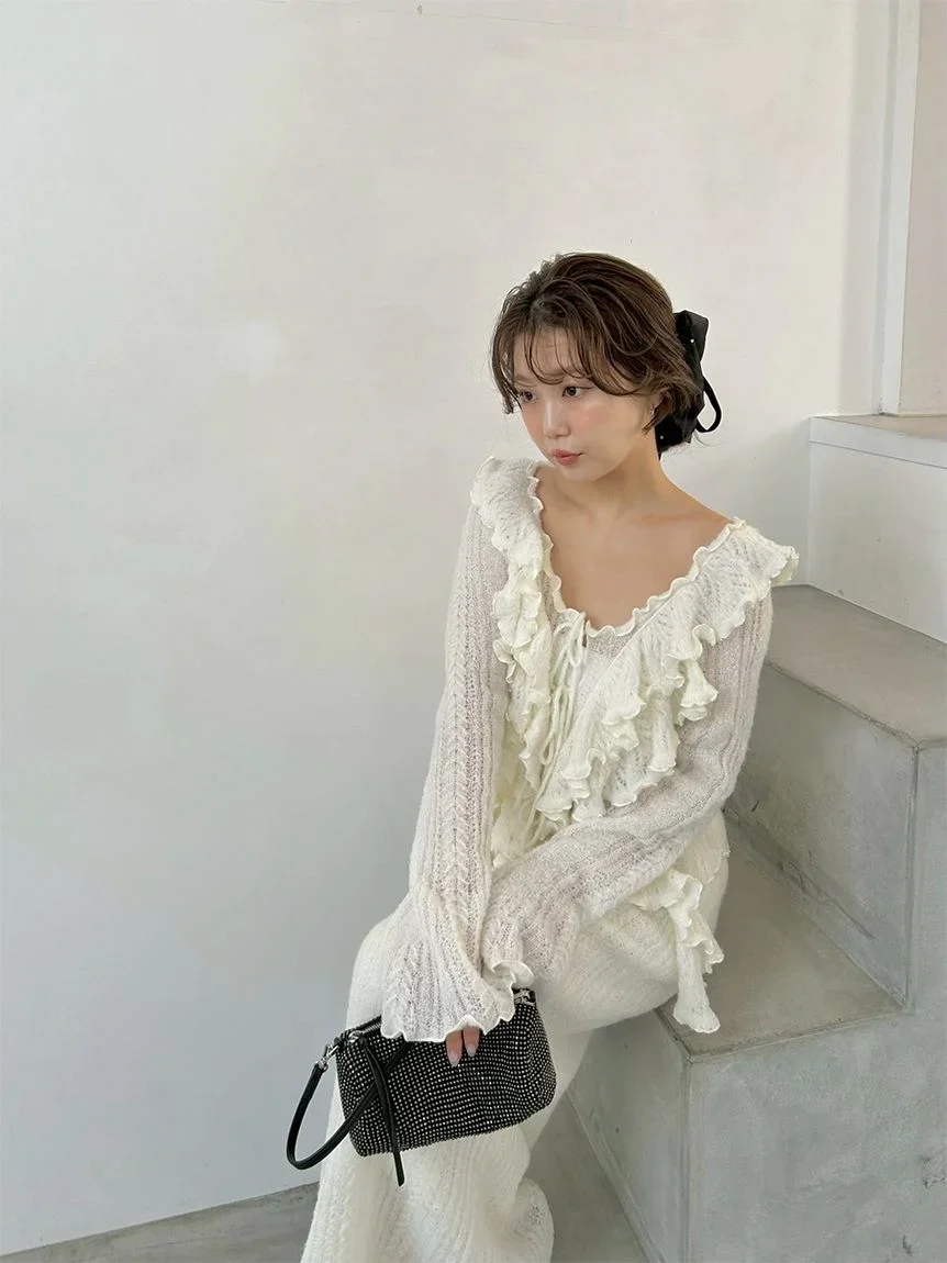 Ruffle design knit pullover - Image 11