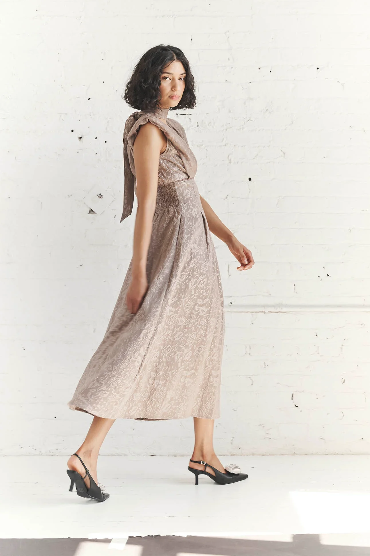 Sleeveless Plunge Neck Maxi Dress - Image 5