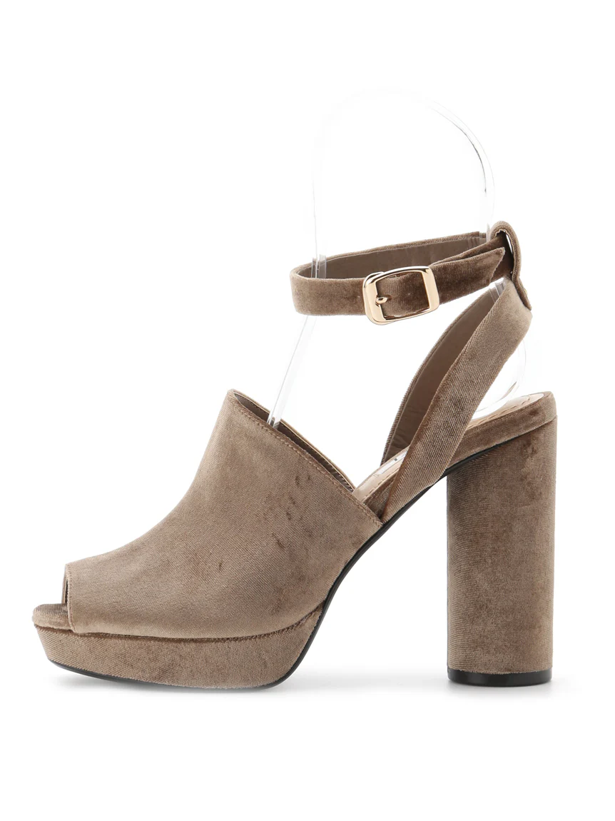 Strapped Circle Heeled Sandals - Image 7