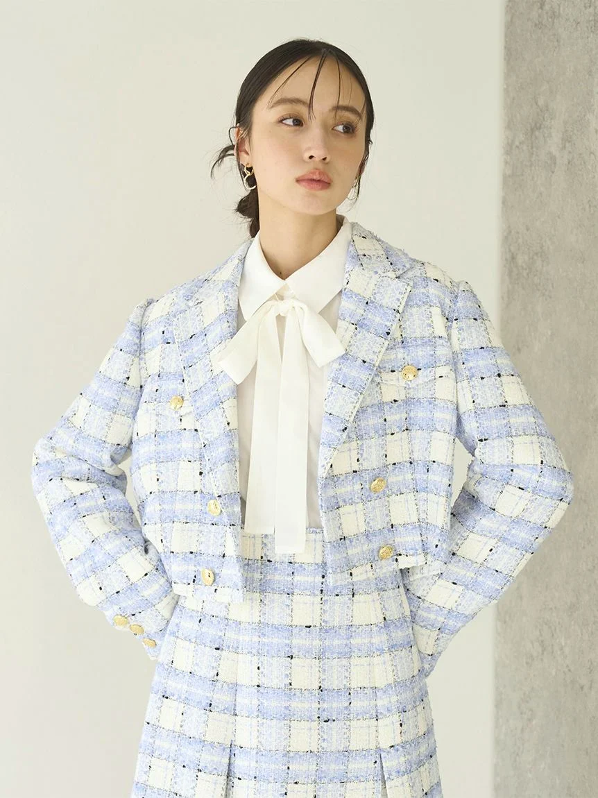 Cropped Tweed Jacket - Image 17