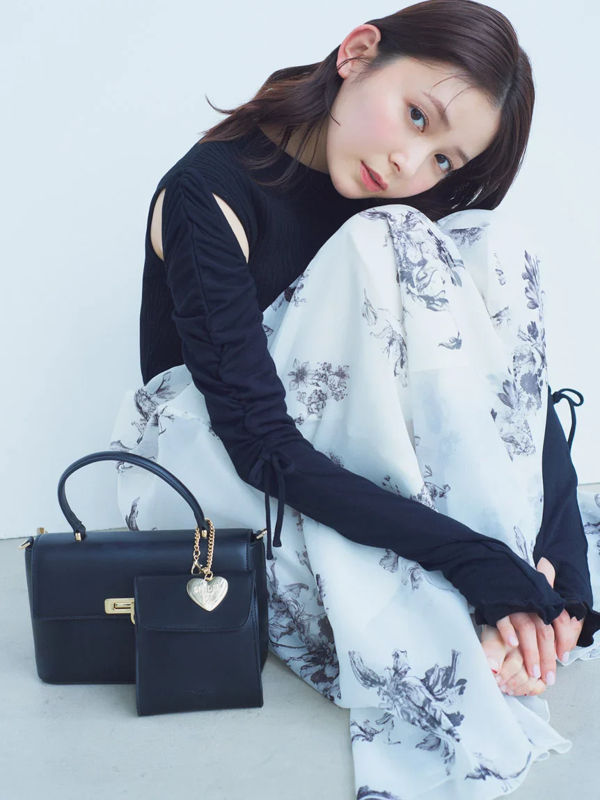 Front Metal Flap Bag - Image 10