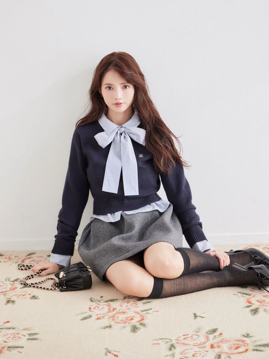 Casual Cropped Knit Sweater - Image 3