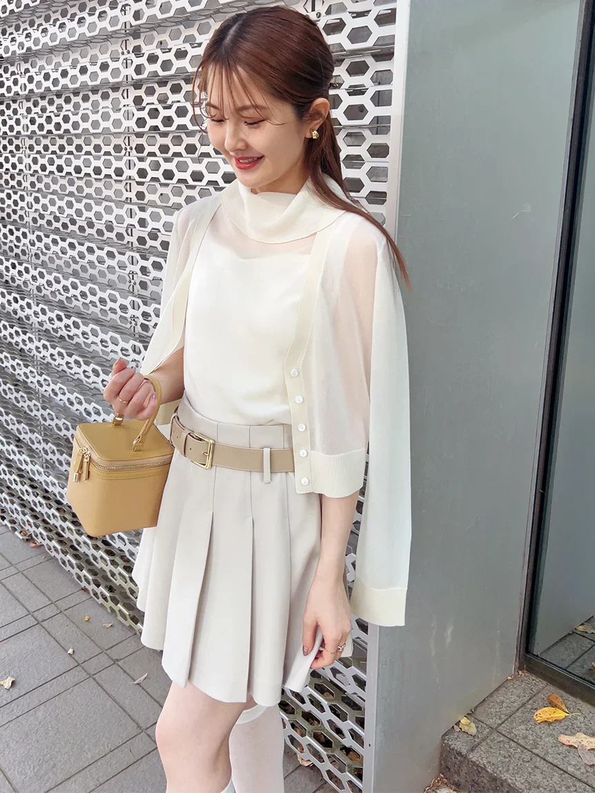 Pleated Skirt Shorts With Belt - Image 15