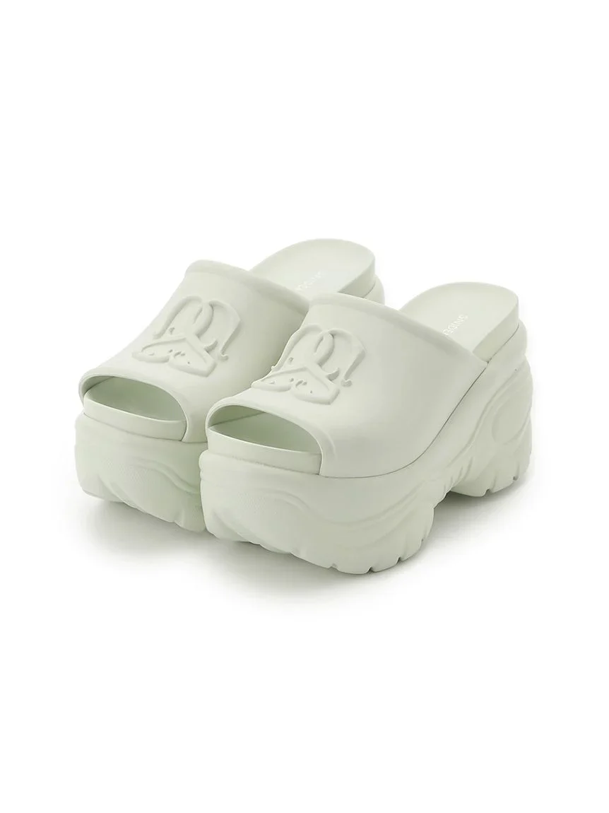 Trendy Thick Sole Slip-On Clogs