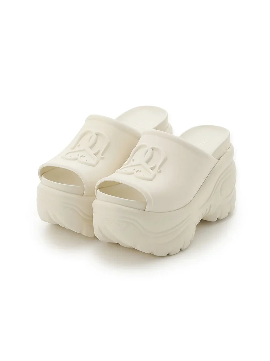 Trendy Thick Sole Slip-On Clogs - Image 3