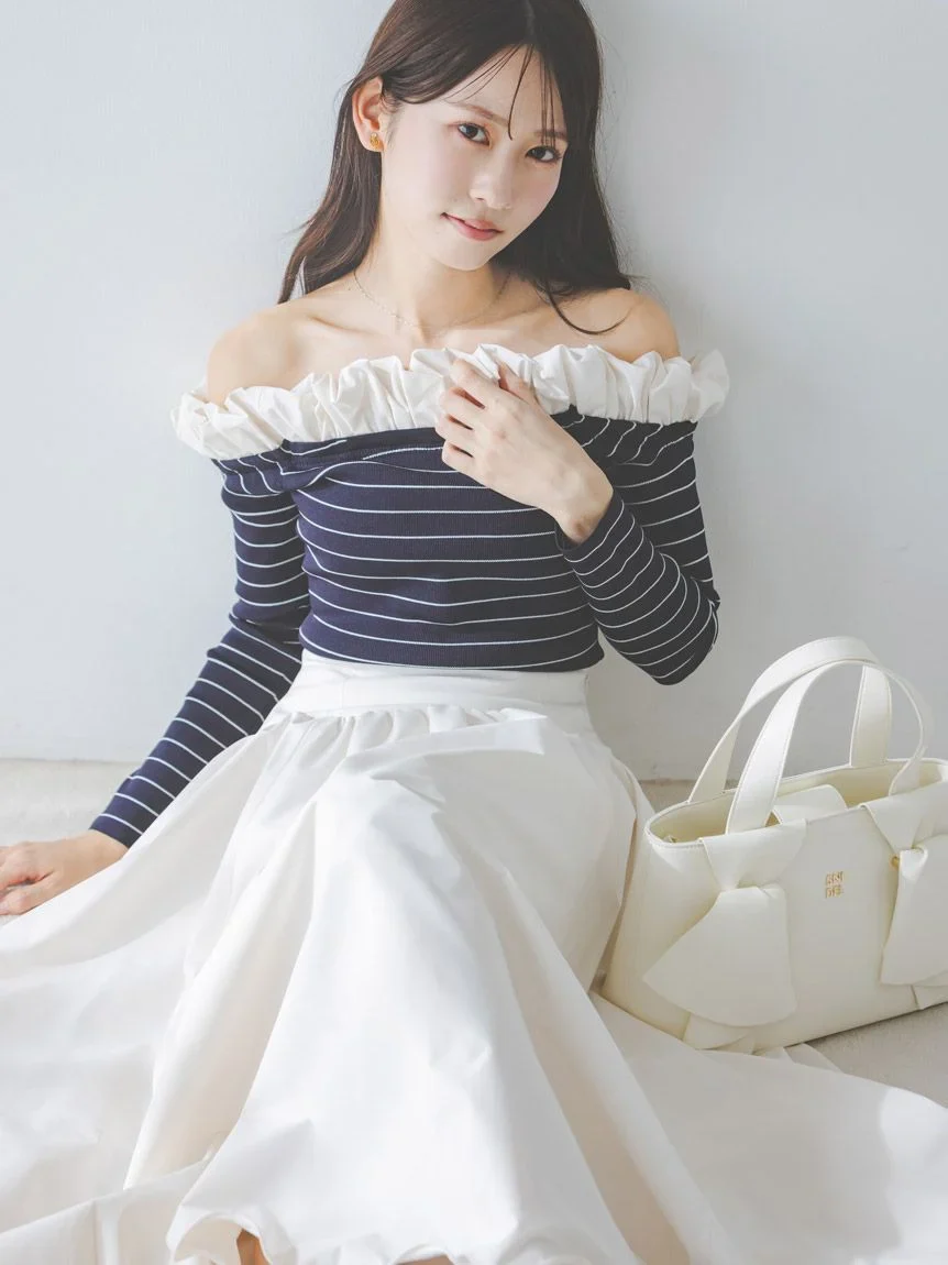 Volume Taffeta Long Skirt - Image 4
